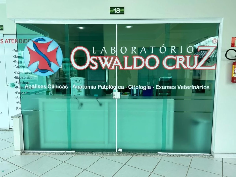 Foto 8:  — Laboratório Oswaldo Cruz